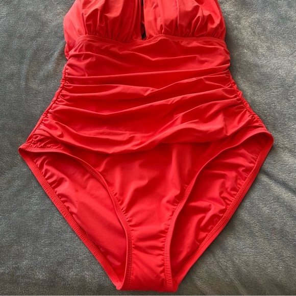 NWT La Blanca Island Goddess High Neck Keyhole One Piece Guava Size 16 - Picture 6 of 16